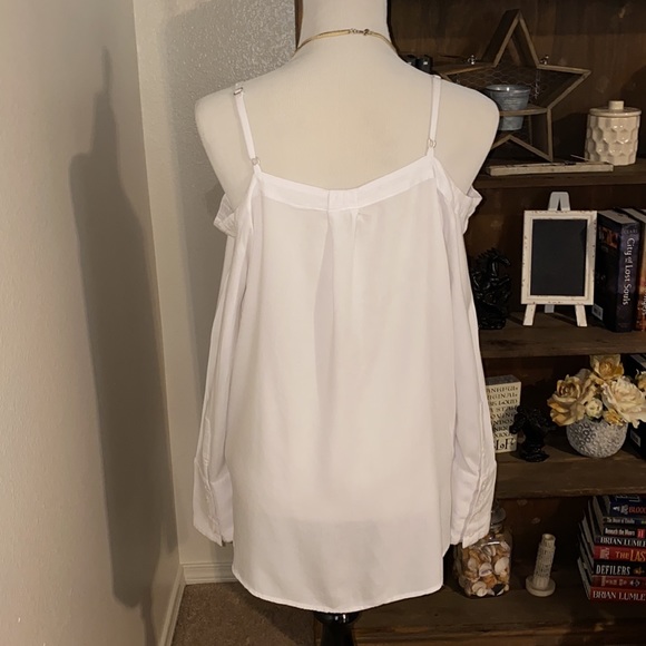 Treasure and Bond Cold Shoulder Top - Picture 7 of 9